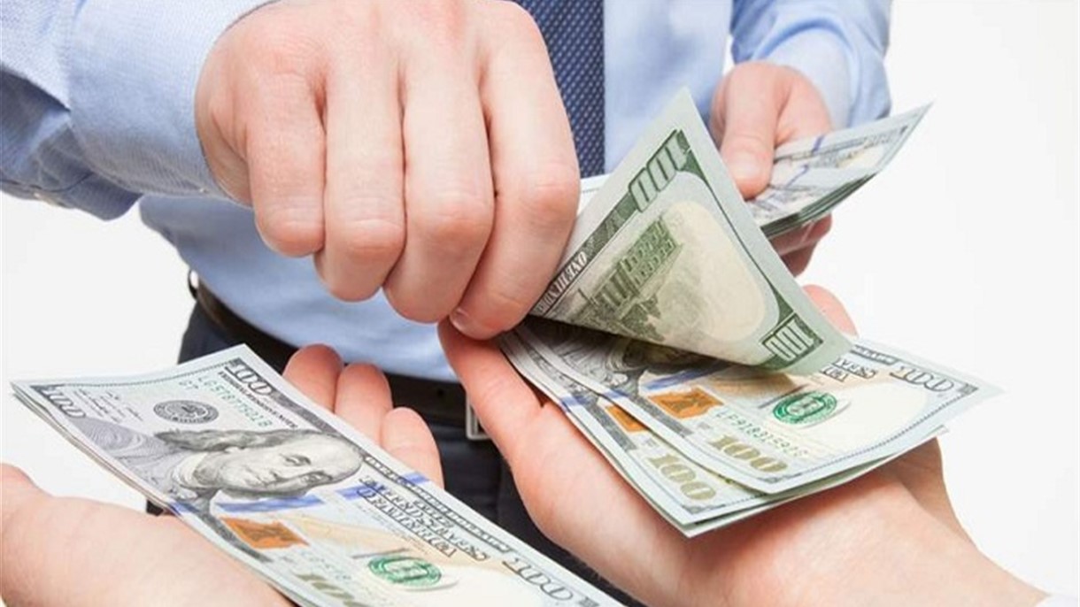 مقارنة براتبك الشهري كم يجني الأثرياء من أموال؟