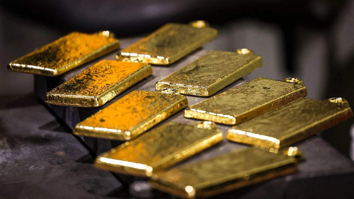  كيف افتتح الذهب تداولات الإثنين؟