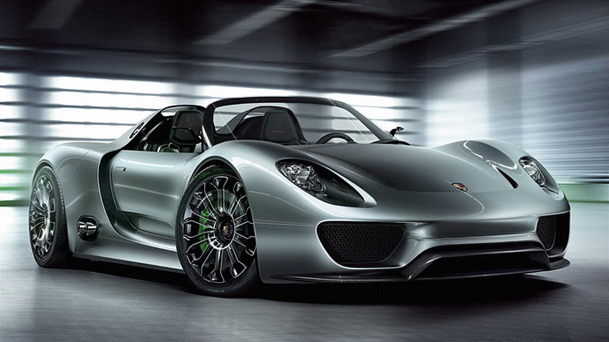 خلل محتمل بسيارات بورش 918