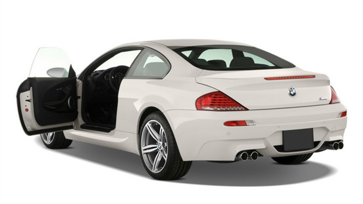 من يفتح ابواب الـ  BMW ؟