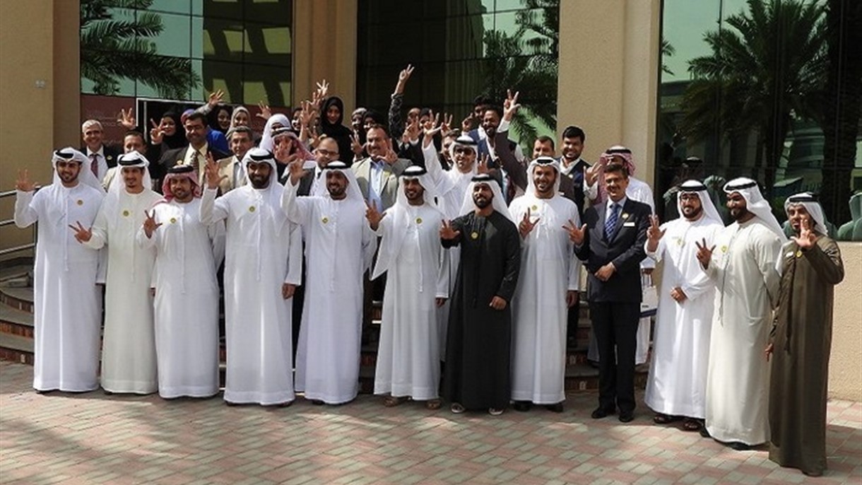 الإلتزام بنشر الطاقة الإيجابية إحتفالاً بـ يوم السعادة