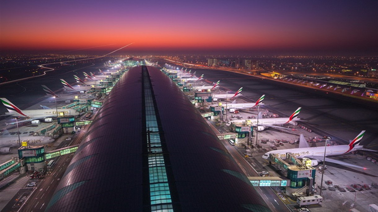 دبي تفرض رسوماً على خدمات الطيران