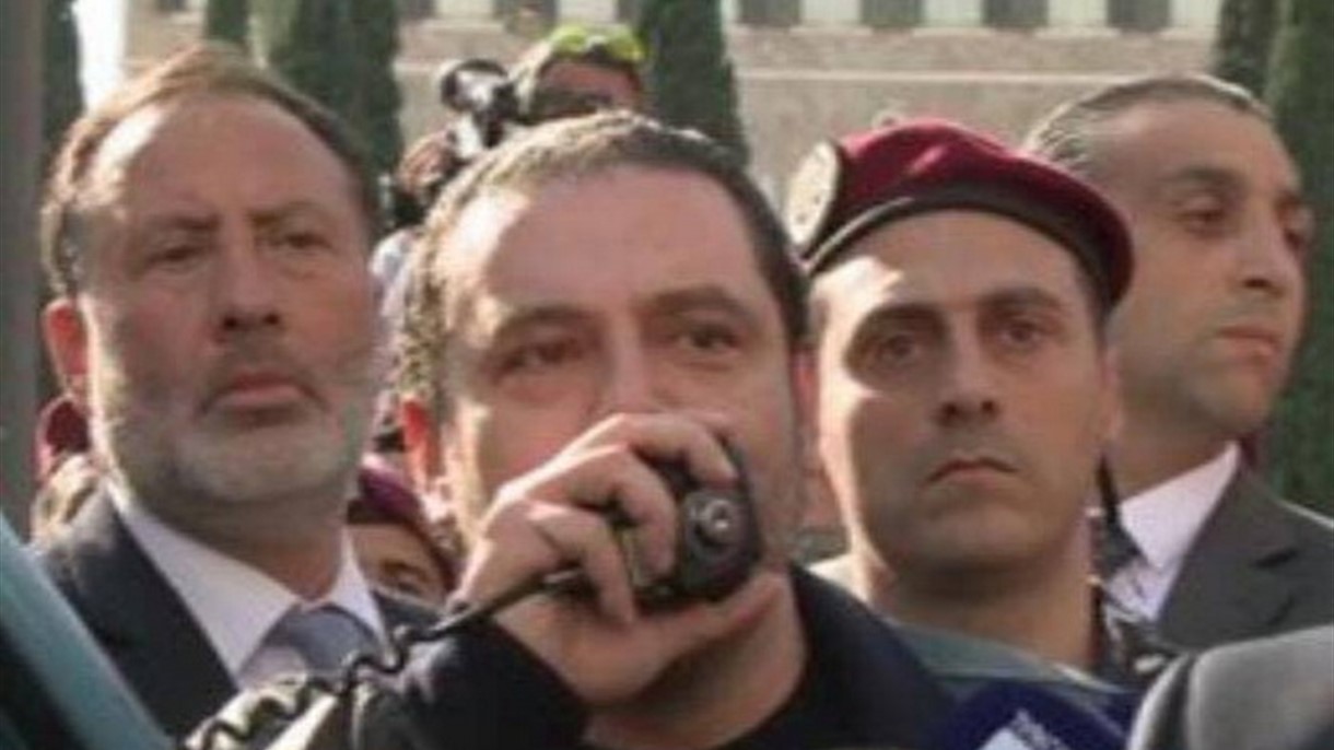 الحريري أول رئيس مجلس وزراء بين المتظاهرين