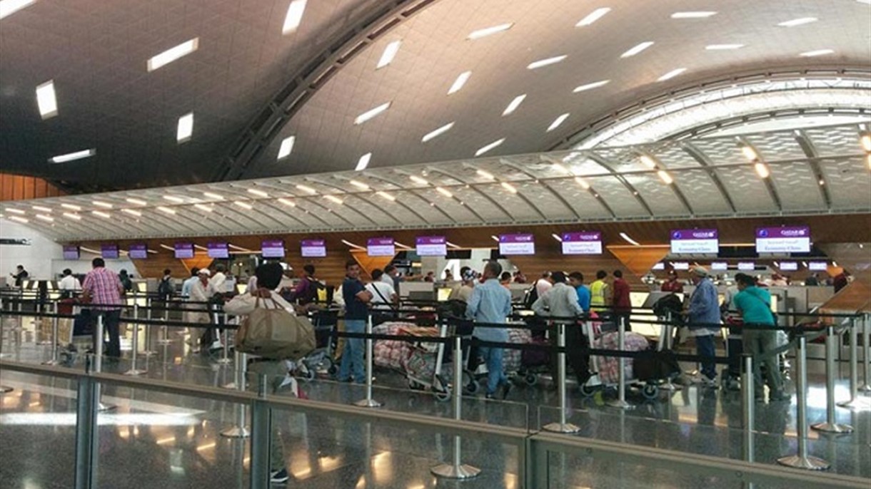 لبنانيون عالقون في مطار الكويت