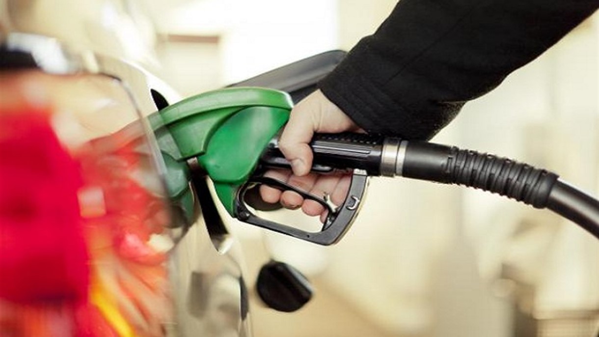 أسعار البنزين تنخفض في لبنان