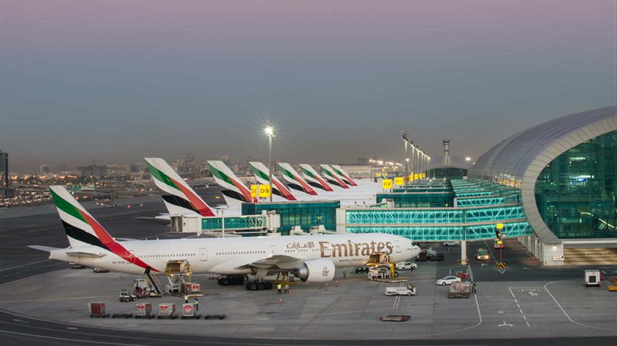 حركة المسافرين في مطار دبي في ايلول