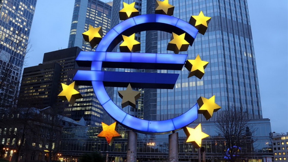 المركزي الاوروبي: على البنوك خفض تكاليفها بدل لومنا