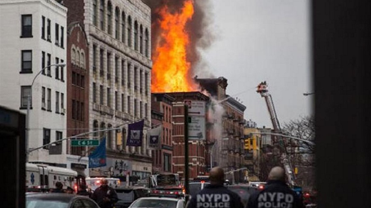 حريق نيويورك الأسوأ منذ ربع قرن