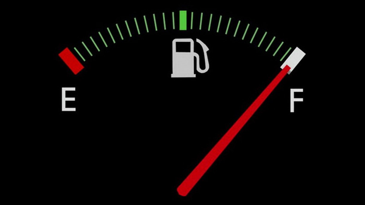 أسعار البنزين في لبنان تستمر في التراجع