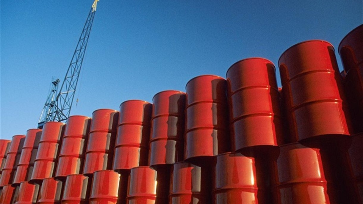تراجع أسعار النفط بعد ارتفاع المخزونات