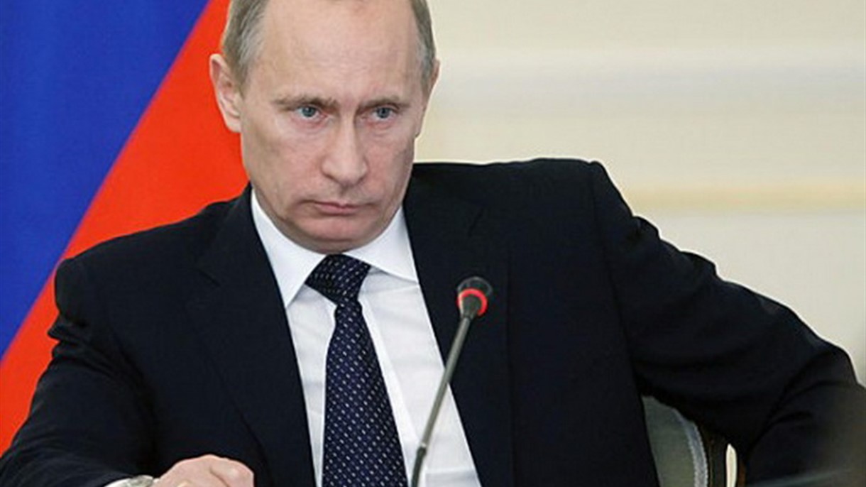 بوتين يتحدث عن أسباب داخلية للأزمة ويلغي عطلة حكومته