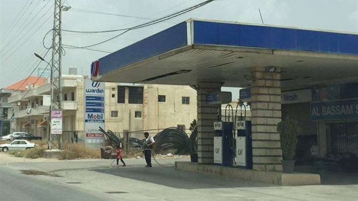 صفيحة البنزين تبدأ بالنزول دون 20 ألف ليرة لبنانية