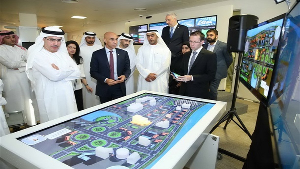 هيئة كهرباء ومياه دبي تطّلع على تجربة المدن الذكية
