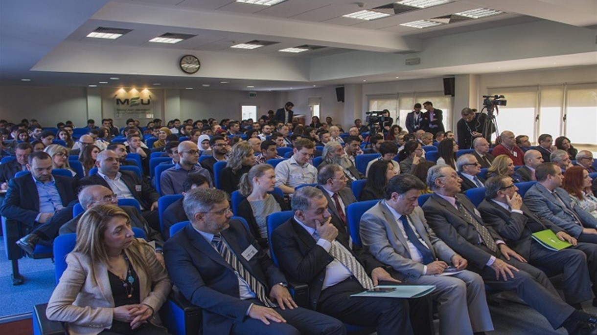 اكثر من 500 شخص يشاركون بمؤتمر النفط والغاز في جامعة MEU