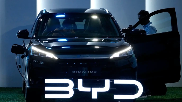 BYD تطرق أبواب مصانع أوروبا