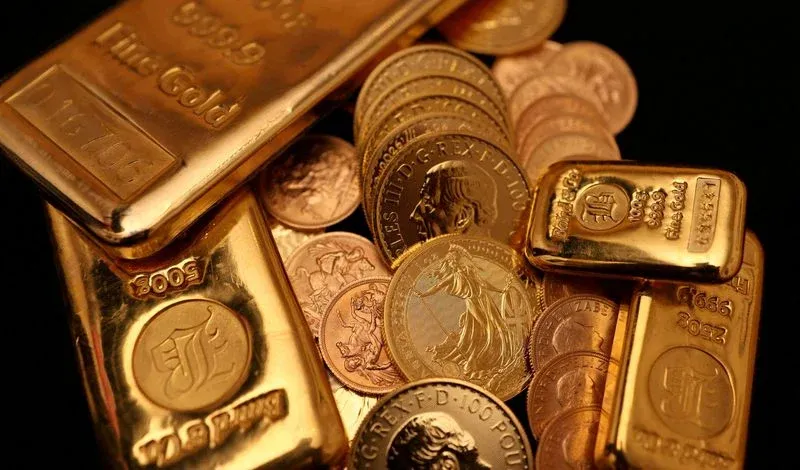 سعر الذهب يواصل خسائره