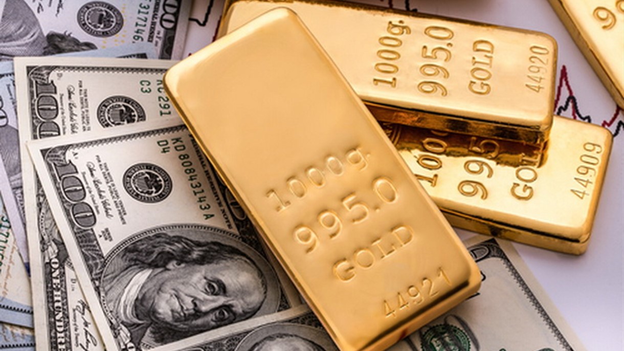 الذهب يعمق خسائره مع ارتفاع الدولار