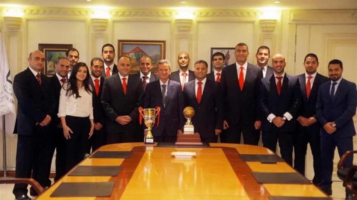 فريق كرة السلّة الخاص بمصرف لبنان يكرّم سلامه