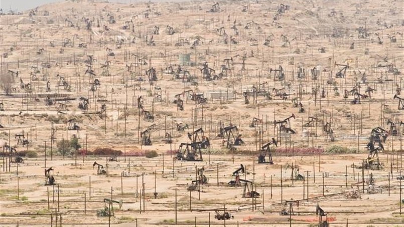 المخاوف تتزايد حول استمرار وفرة امدادات النفط