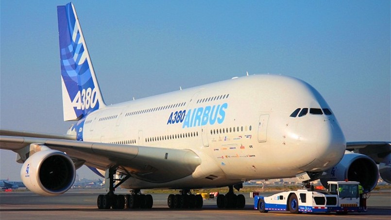 ايرباص تؤجل تسليم طائرة A380 الى طيران الامارات