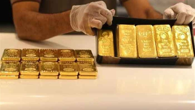 أسعار الذهب تتراجع بأكثر من 25 دولاراً