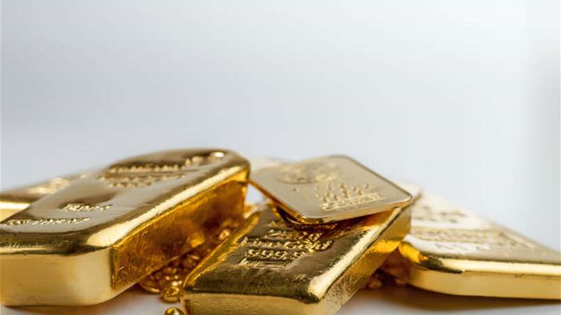 سعر أونصة الذهب خلال تعاملات بداية الأسبوع