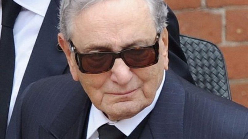 من هو أغنى رجل في إيطاليا الذي توفي مؤخراً
