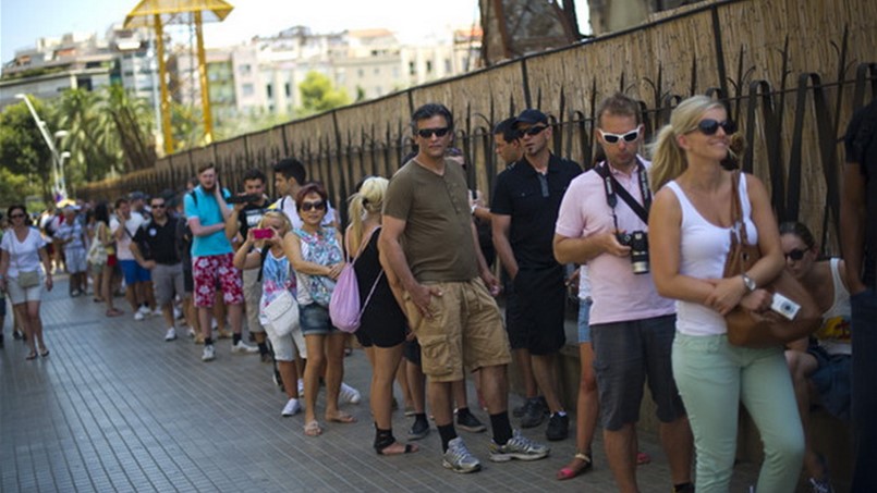 هل صحيح ان برشلونة لن تستقبل المزيد من السياح ؟