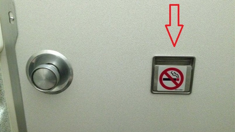 اذا كان التدخين ممنوع في الطائرة لماذا المنفضة في الحمام ؟